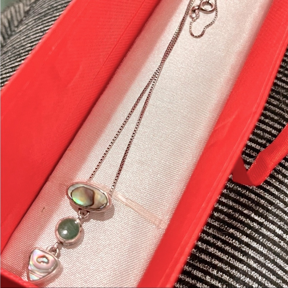 Vtg Sterling Silver 925 chain from Italy w/ Three Stones of Abalone Jade Pendant